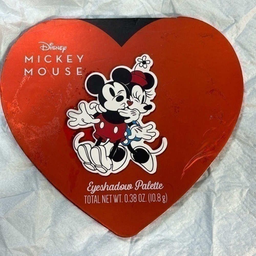Disney  Mickey & Minnie Mouse - Heart Shaped Eyeshadow Palette With Mirror